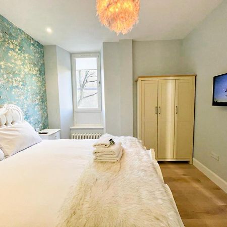 Beautiful 2Br, Private Entry In Vibrant Leith Apartman EDI Kültér fotó