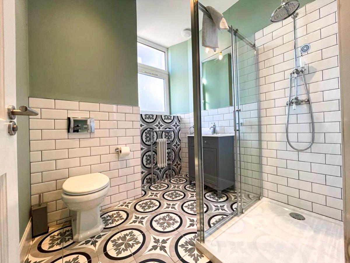 Beautiful 2Br, Private Entry In Vibrant Leith Apartman EDI Kültér fotó