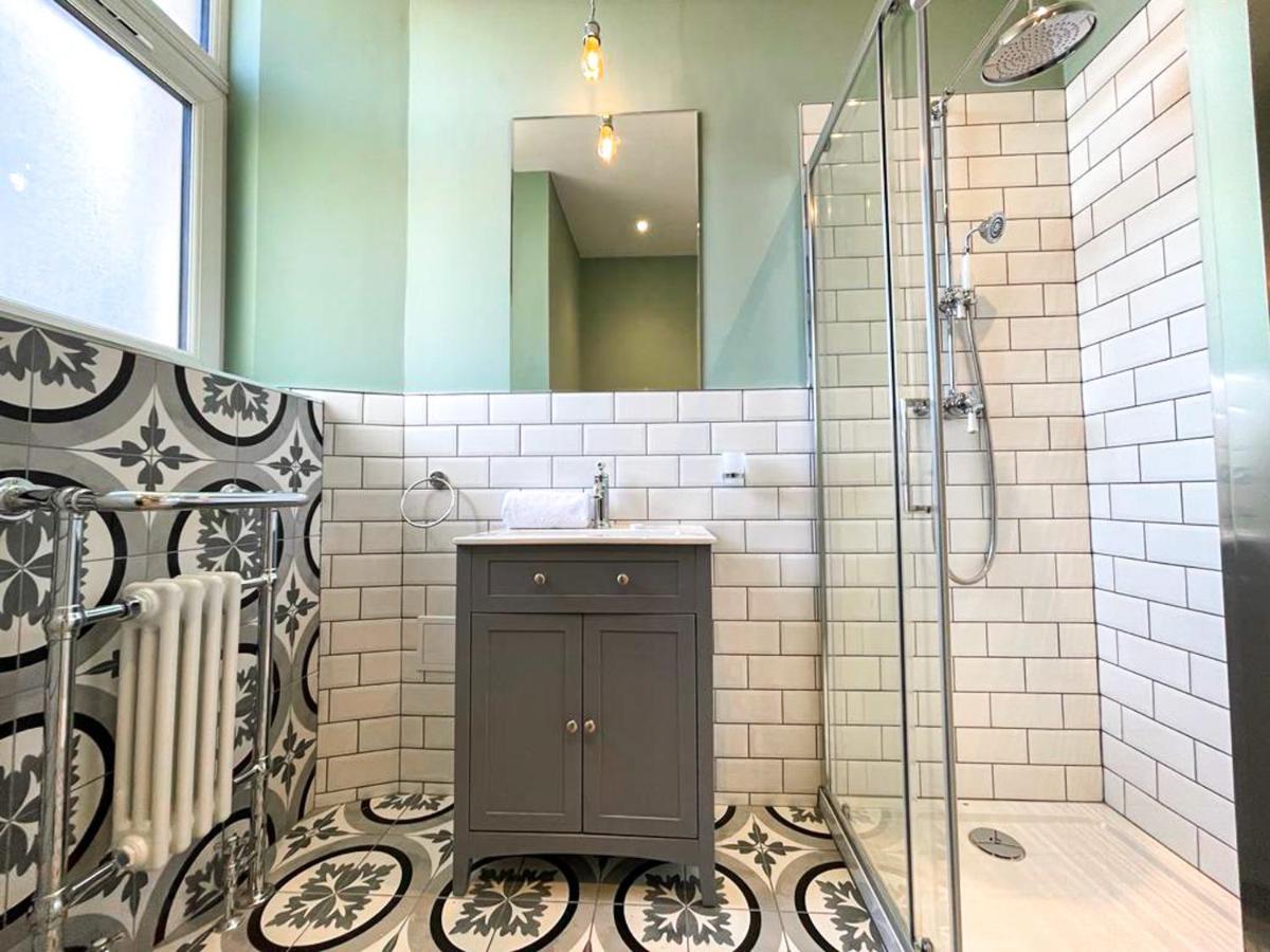 Beautiful 2Br, Private Entry In Vibrant Leith Apartman EDI Kültér fotó